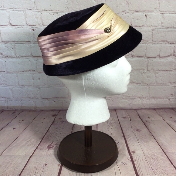 Vintage Purple Hat with Ombré Wrap and Rhinestone Accent - Picture 2 of 10